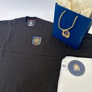 New Exclusive Disneyland VIP Tours Spirit Jersey Long Sleeve Shirt with tags XS
